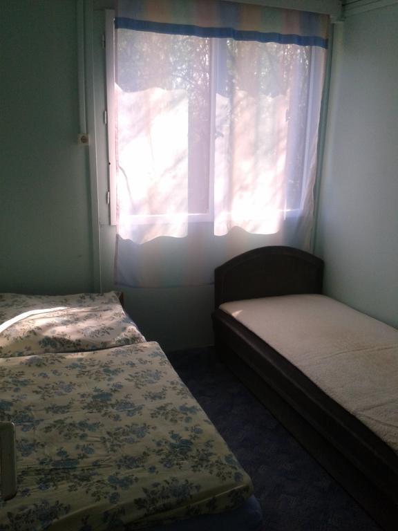 Sakaltanya Soeroezo- Borozo Pihenohaz Vének Quarto foto